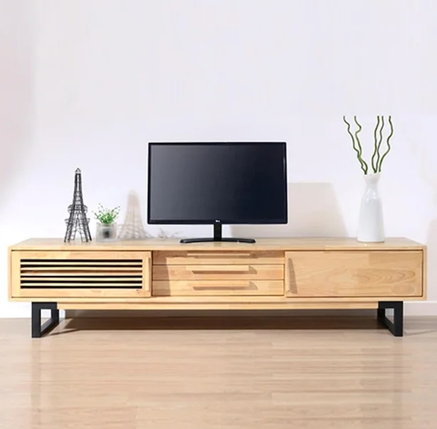 좁은 거실의 답답함을 덜어주는 200cm 레트로 원목 TV장 리얼 후기